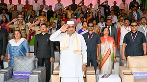 संविधान को अप्रासंगिक बनाने का चल रहा षड्यंत्र, लोगों को करनी होगी रक्षा: सिद्धारमैया