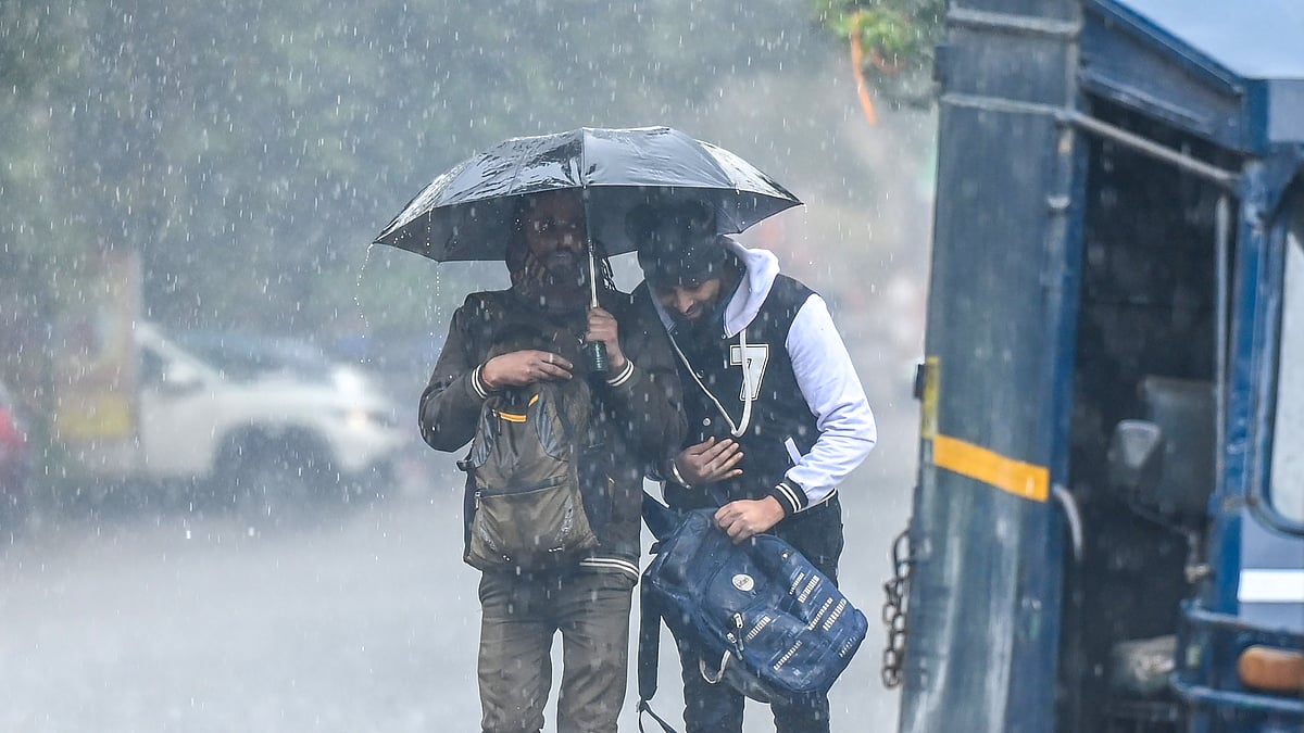 तेज हवा और बारिश से एनसीआर में बड़ी राहत