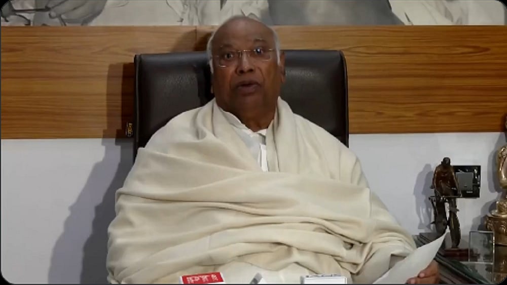 Budget 2026: खड़गे ने बजट को बताया खाली और विफल, बोले- मोदी के पास अब आईडिया खत्म हो गए