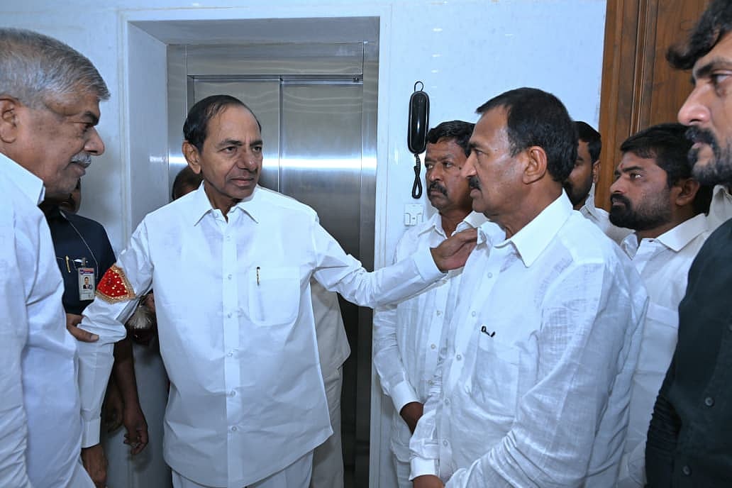 तेलंगानाः पूर्व मुख्यमंत्री केसीआर से फोन टैपिंग मामले में एसआईटी ने पूछताछ की