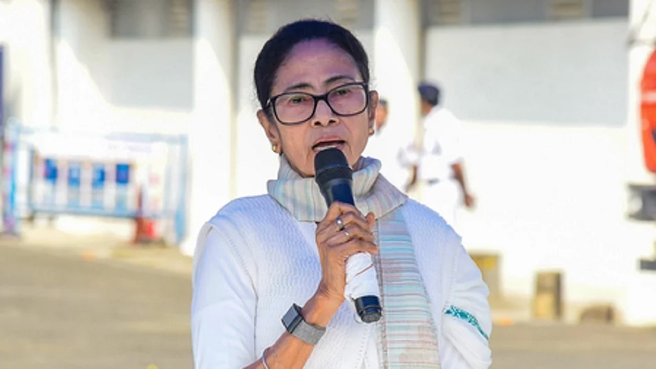 SIR पर सुप्रीम कोर्ट में ममता बनर्जी की सीधी दलील: बोलीं– “हमें कहीं इंसाफ नहीं मिल रहा” SIR पर सुप्रीम कोर्ट में ममता बनर्जी की सीधी दलील: बोलीं– “हमें कहीं इंसाफ नहीं मिल रहा”