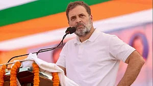 राहुल गांधी का पीएम मोदी पर हमला, कहा- सच्चाई से ऐसा डरे, झूठ की शरण में पहुंच गए