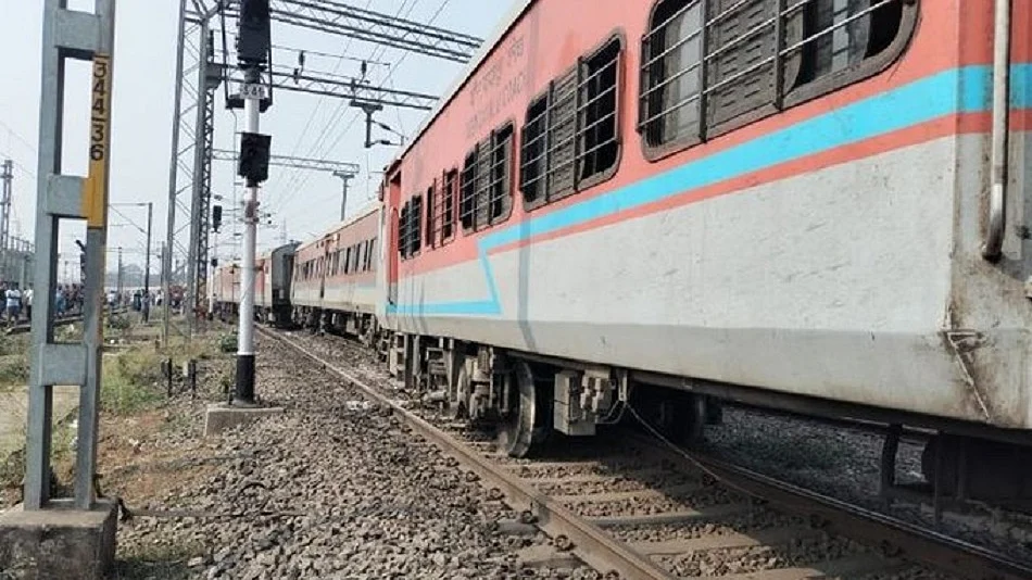 ओडिशा में फिर रेल हादसा, चेन्नई-न्यू जलपाईगुड़ी एक्सप्रेस के तीन कोच पटरी से उतरे, कोई हताहत नहीं