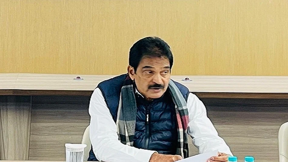 केरलः कांग्रेस की अगुवाई में UDF का चुनावी अभियान शुरू, केसी वेणुगोपाल ने 'पुथुयुग यात्रा' को हरी झंडी दिखाई