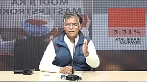 पीएम मोदी ने अमेरिका के सामने घुटने टेक दिए, भारतीय हितों को थाली में परोसकर ट्रंप को दे दियाः पवन खेड़ा