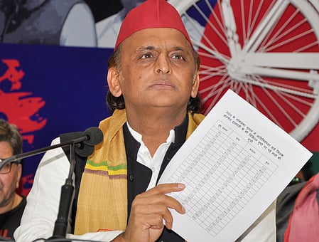 अखिलेश ने SIR प्रक्रिया में बड़े पैमाने पर दुरुपयोग का लगाया आरोप, 'उन चुनिंदा बूथों को निशाना बना रही हैं...'