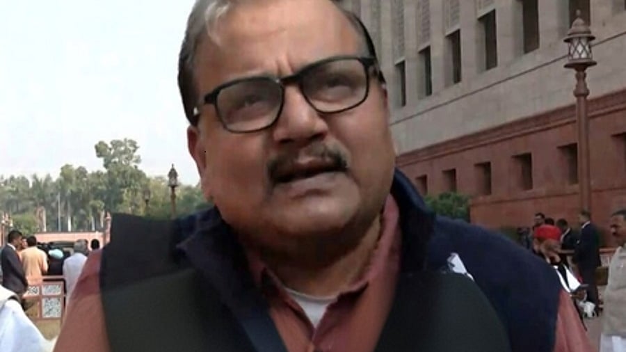 विपक्षी नेताओं ने पूर्व सेना प्रमुख की किताब पर चर्चा की मांग की, बीजेपी पर लगाया तथ्यों को छुपाने का आरोप