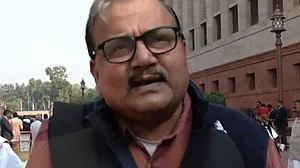 विपक्षी नेताओं ने पूर्व सेना प्रमुख की किताब पर चर्चा की मांग की, बीजेपी पर लगाया तथ्यों को छुपाने का आरोप