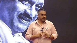 रोहित पवार ने अजित पवार की मौत में गहरी साजिश की आशंका जताई, विशेषज्ञ एजेंसियों से जांच की उठाई मांग