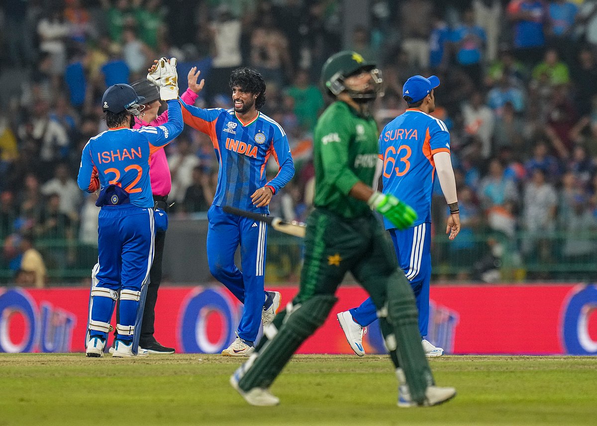 T20 World Cup 2026: भारतीय 'धुरंधरों' के आगे पाकिस्तान की टीम नतमस्तक, 61 रनों से रौंदा 