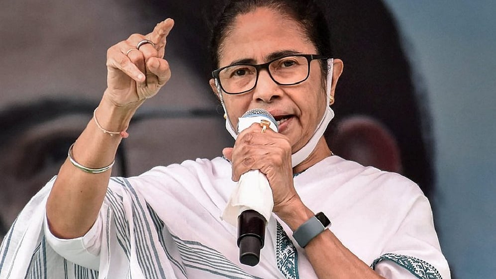ममता बनर्जी ने निर्वाचन आयोग को 'तुगलकी आयोग' बताया, मतदाता सूचियों में हेरफेर का आरोप लगाया
