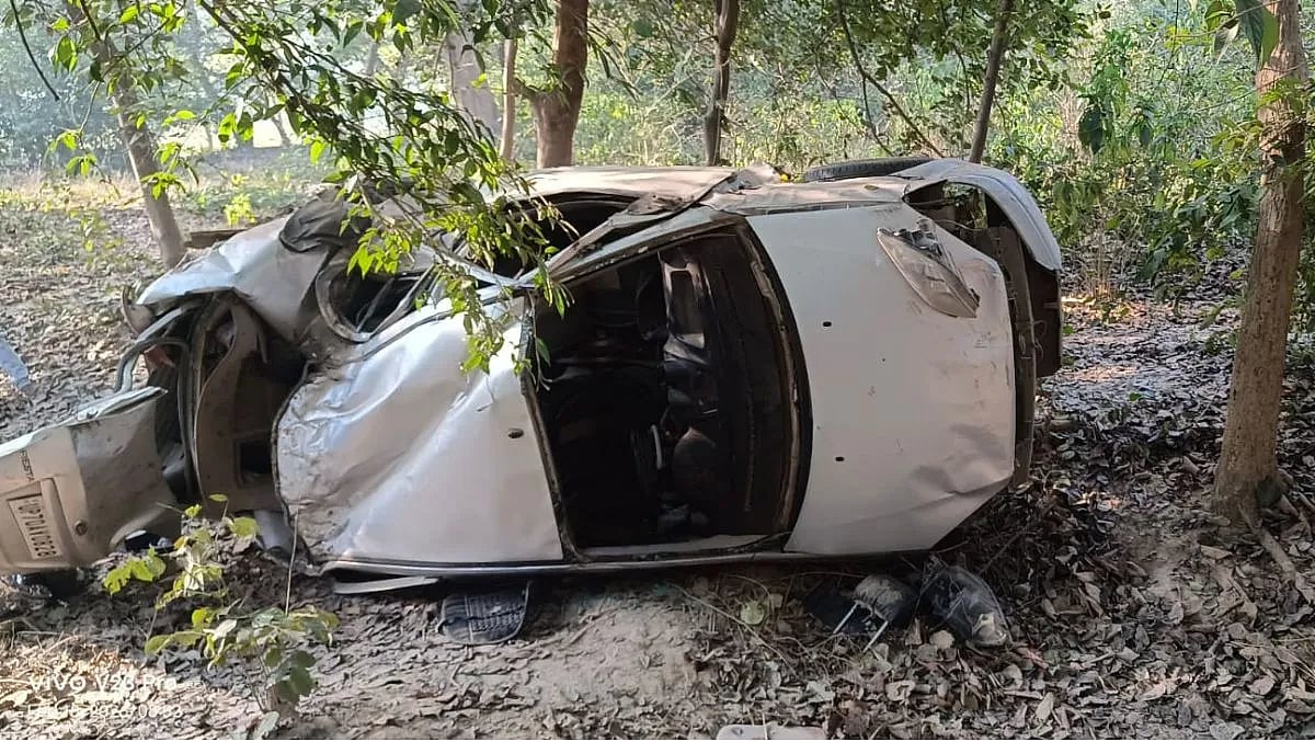उत्तर प्रदेश: रायबरेली में पलटी तेज रफ्तार कार, तीन की मौत, दो गंभीर रूप से घायल
