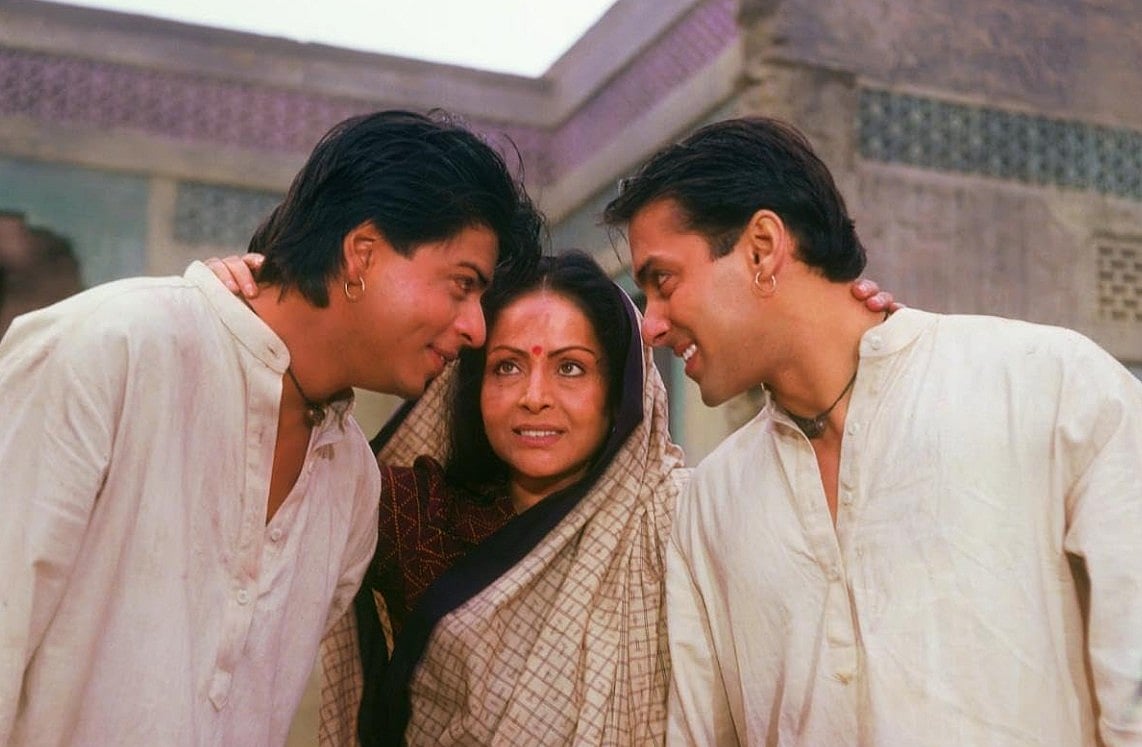 सिनेजीवन: ससुर सुनील मल्होत्रा के निधन पर भावुक हुईं कियारा और जानें फ्रांस में क्यों चलता है शाहरुख खान का जादू