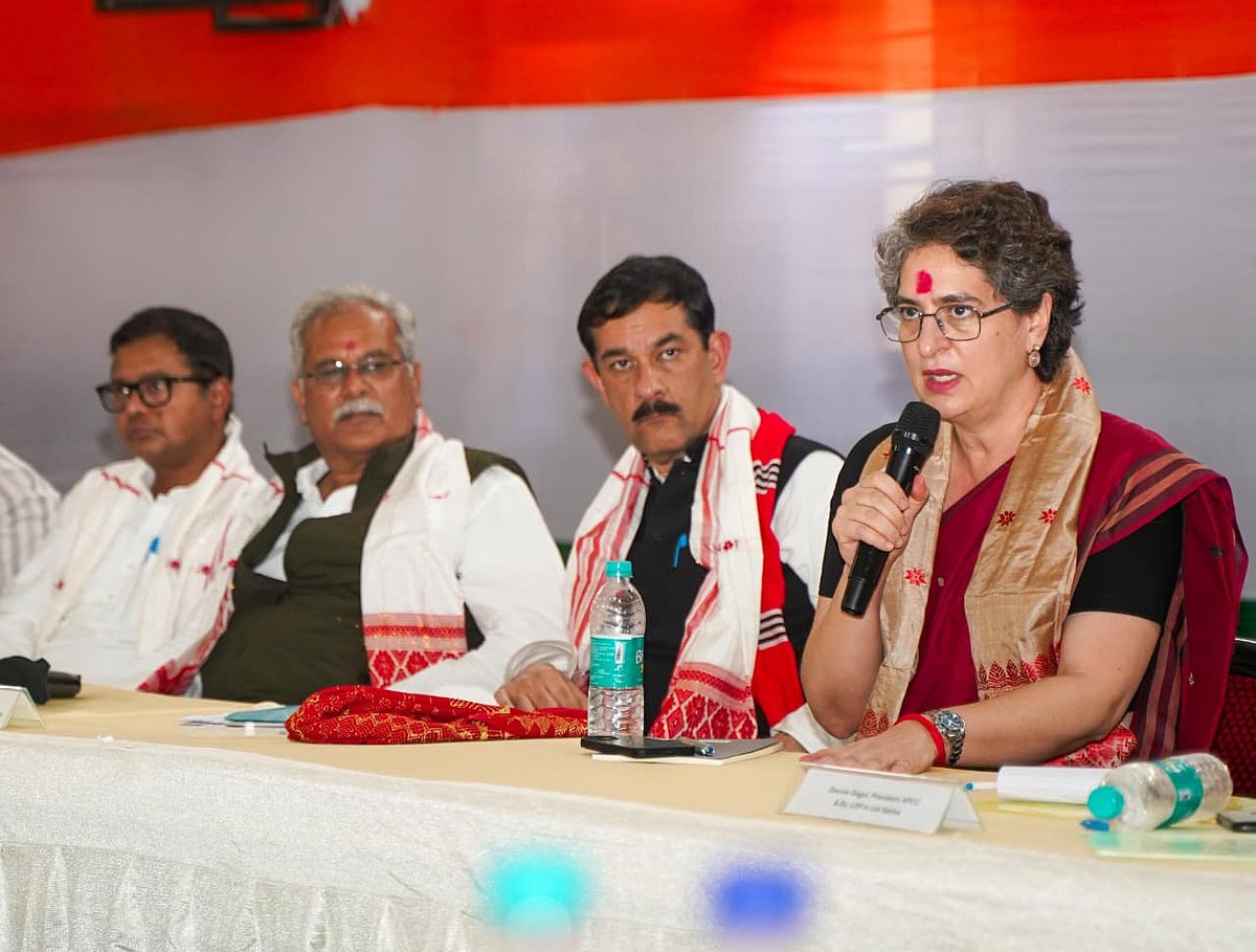 बड़ी खबर LIVE: BJP सरकार ‘बुलडोजर न्याय’ में लिप्त, अल्पसंख्यकों को चुनिंदा रूप से बेदखल कर रही: प्रियंका गांधी