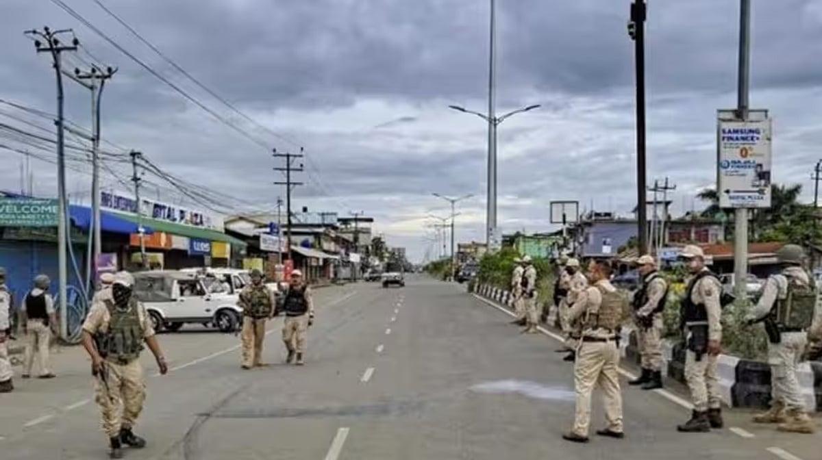 बड़ी खबर LIVE: MP के सिहोरा में दो पक्ष आमने-सामने, पथराव-तोड़फोड़ के बाद इलाके में तनाव, कड़ी की गई सुरक्षा व्यवस्था