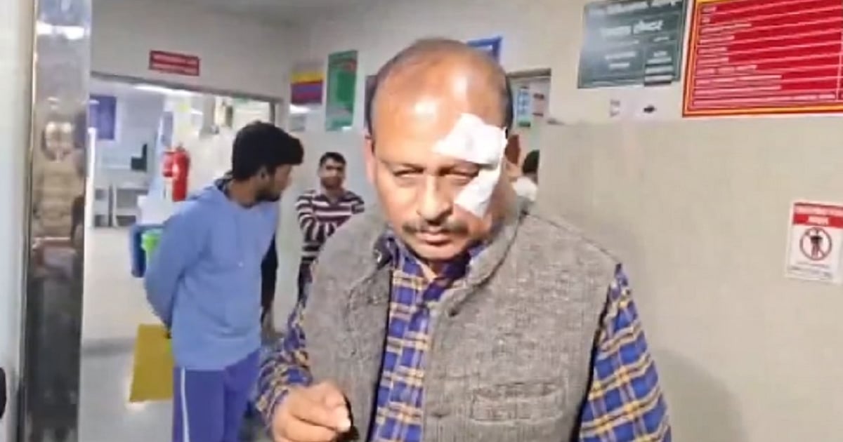उत्तराखंडः बीजेपी विधायक ने समर्थकों के साथ प्रारंभिक शिक्षा निदेशक पर बोला हमला, गंभीर रूप से घायल किया