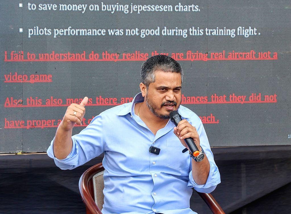 अजित पवार प्लेन क्रैशः रोहित पवार ने मांगा उड्डयन मंत्री का इस्तीफा, कहा- VSR कंपनी के साथ संबंधों की जांच हो