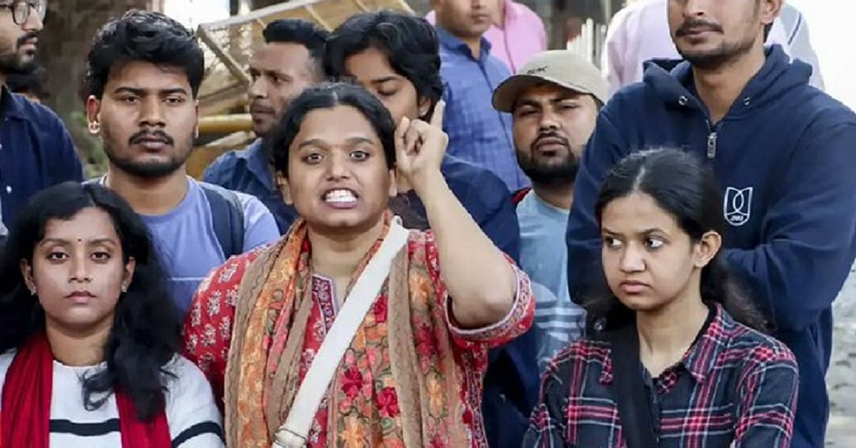 जेएनयू में कुलपति के खिलाफ प्रदर्शन हिंसक हुआ, दो छात्र संगठनों के बीच झड़प में कई छात्र घायल