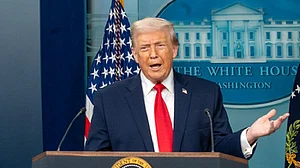 अमेरिका को धोखा देने वालों को बहुत ज़्यादा टैरिफ देना होगा... ट्रंप ने बिना नाम लिए देशों को दी धमकी