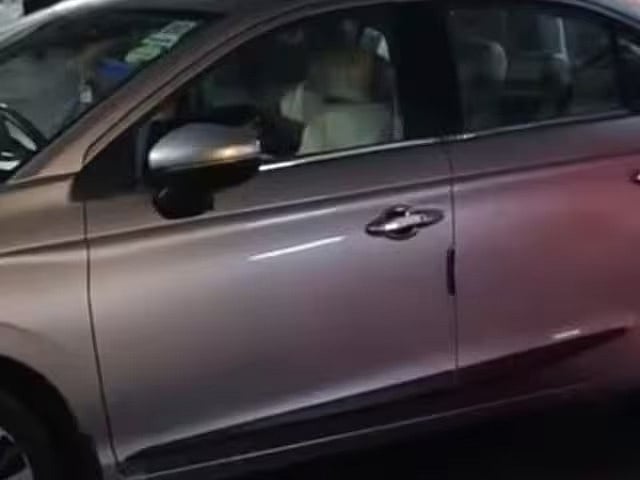 दिल्ली: मयूर विहार में मॉल की बेसमेंट में कार के भीतर मिला शव, मचा हड़कंप, जांच में जुटी पुलिस