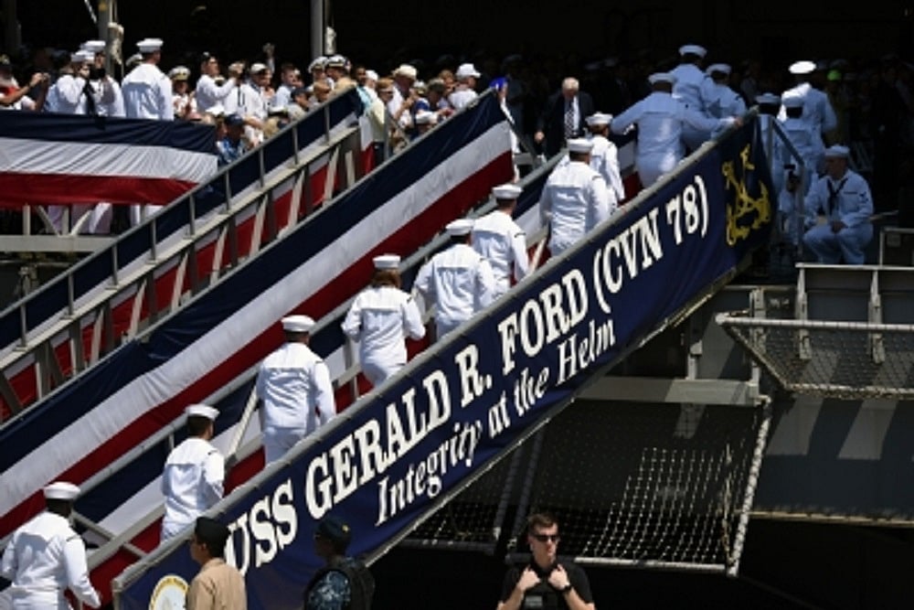 ईरान से तनाव के बीच अमेरिका ने इजरायल में अपने लोगों के लिए जारी की एडवाइजरी, विशाल युद्धपोत भी पहुंचा