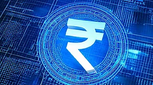 मध्य पूर्व में संघर्ष से डॉलर के मुकाबले ऑल-टाइम लो पर रुपया, पहली बार 92 का स्तर किया पार