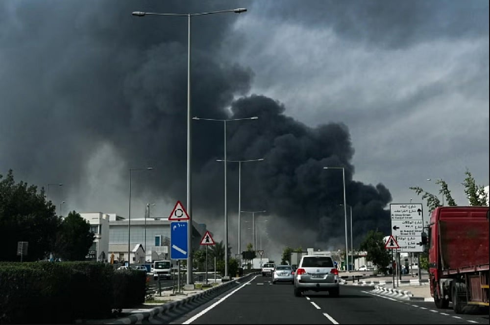 कतर ने एलएनजी उत्पादन रोका, भारत को आपूर्ति प्रभावित, शहरी गैस क्षेत्र में संकट की आशंका