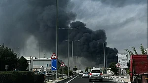 कतर ने एलएनजी उत्पादन रोका, भारत को आपूर्ति प्रभावित, शहरी गैस क्षेत्र में संकट की आशंका