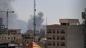 दुनिया की खबरें: ईरान ने कहा, अमेरिका को बहुत पछताना पड़ेगा और युद्ध में ईरान में 1,230 लोगों की मौत