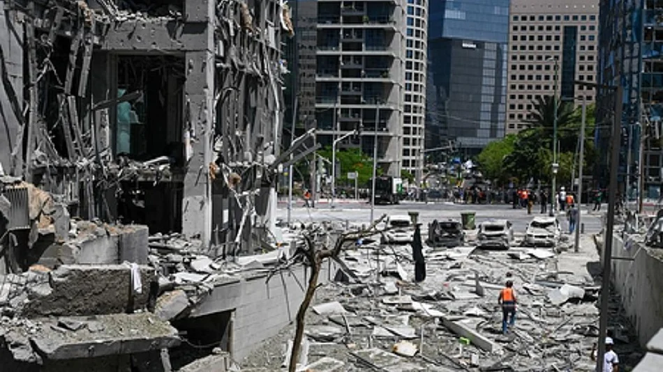 कतर में फंसे भारतीयों के लिए दूतावास ने जारी की एडवाइजरी, जरूरी होने पर ही बाहर निकलने की दी सलाह