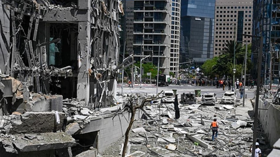 कतर में फंसे भारतीयों के लिए दूतावास ने जारी की एडवाइजरी, जरूरी होने पर ही बाहर निकलने की दी सलाह