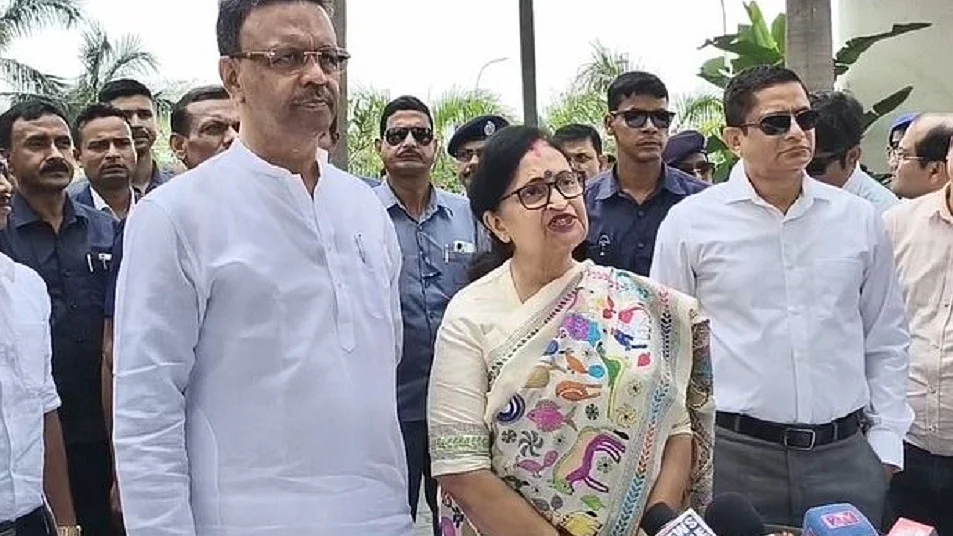 TMC के डेलिगेशन से बातचीत के दौरान मुख्य चुनाव आयुक्त ने किया अपमान, ममता की मंत्री का बड़ा आरोप