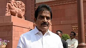 बड़ी खबर LIVE: संसद में मध्य पूर्व संकट और बढ़ती ईंधन कीमतों पर चर्चा की मांग तेज, विपक्ष ने सरकार से जवाब मांगा