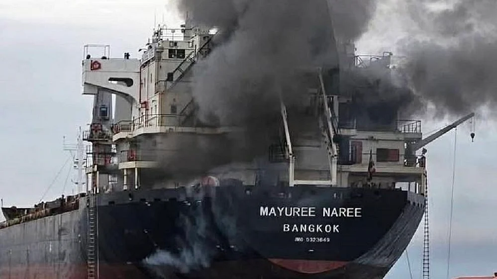 भारत आ रहे थाईलैंड के कार्गो जहाज पर होर्मुज स्ट्रेट में हमला, 23 क्रू सदस्यों को बचाया गया