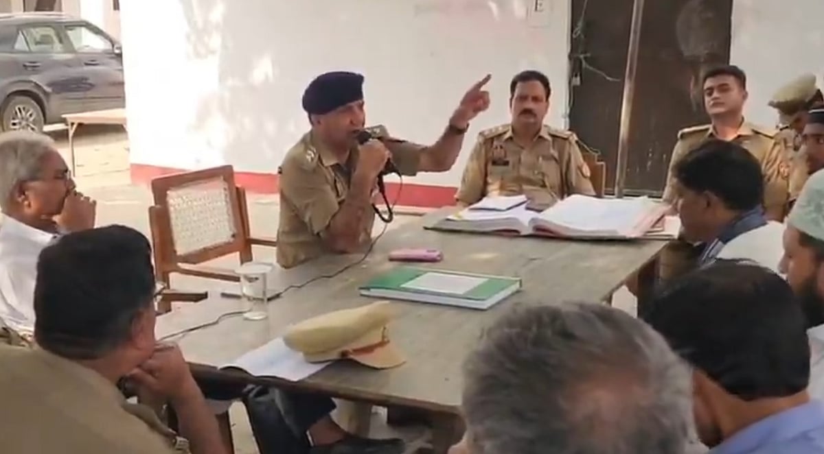 संभल: पीस कमेटी की बैठक में सीओ की धमकी, कहा- ईरान के लिए छाती पीटने वालों का बढ़िया इलाज करूंगा