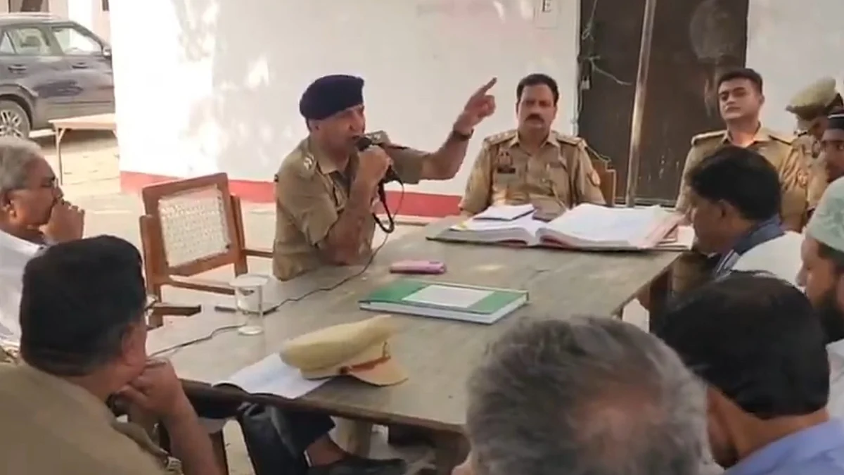 पीस कमेटी को संबोधित करते संभल सीओ सदर कुलदीप कुमार