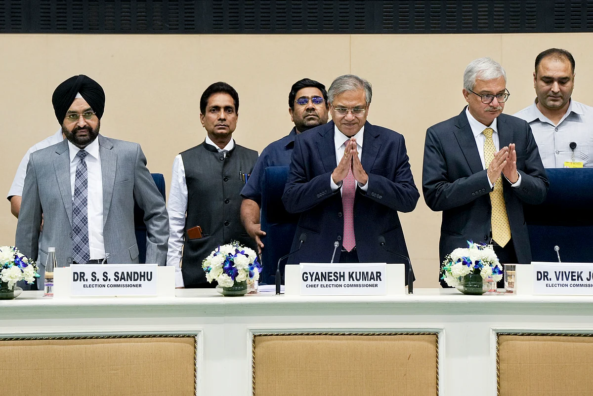 6 राज्यों की आठ सीटों पर उपचुनाव का भी ऐलान, जानें कब पड़ेंगे वोट और कब होगी मतगणना