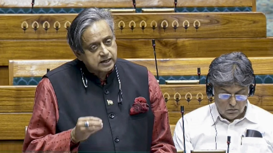 हाल के घटनाक्रमों से चाबहार बंदरगाह के भविष्य पर संकट के बादल छा गए हैंः संसदीय समिति