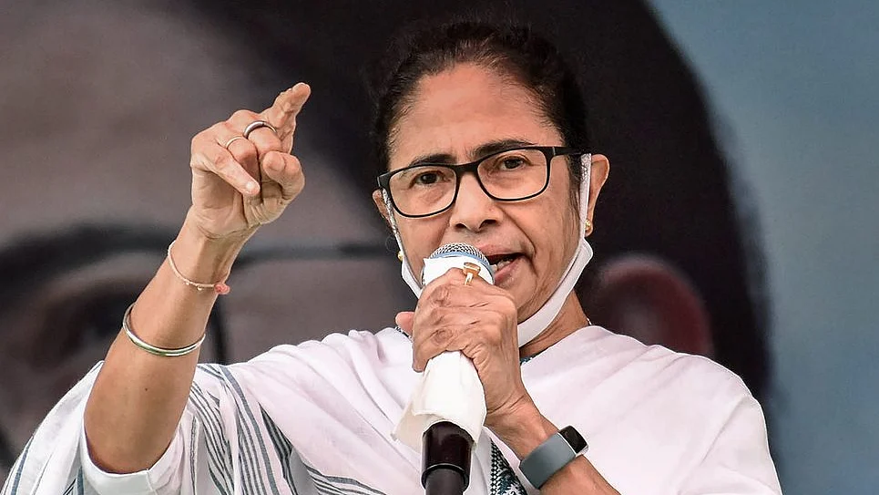 ममता बनर्जी ने ईद से पहले अधिकारियों के तबादलों पर सवाल उठाए