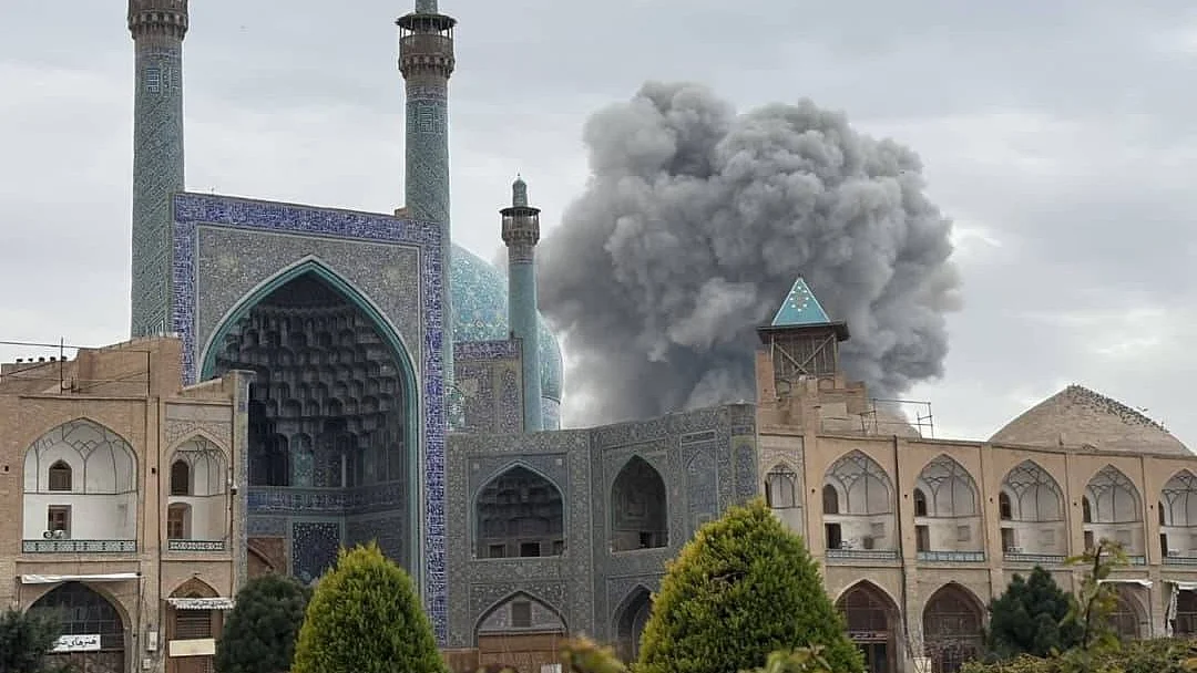 ईरान में 56 ऐतिहासिक स्थलों को नुकसान