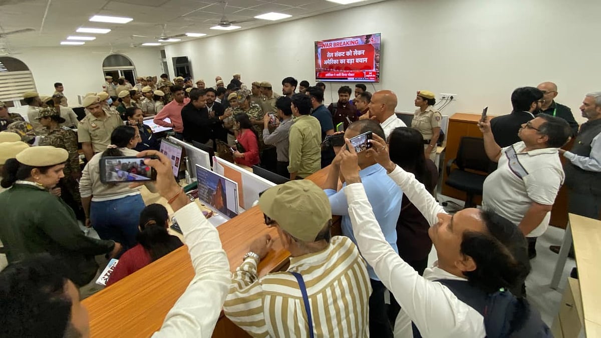 दिल्ली पुलिस ने न्यूज एजेंसी यूएनआई का दफ्तर सील किया, कार्रवाई के दौरान पत्रकारों /कर्मचारियों से बदसुलूकी का आरोप