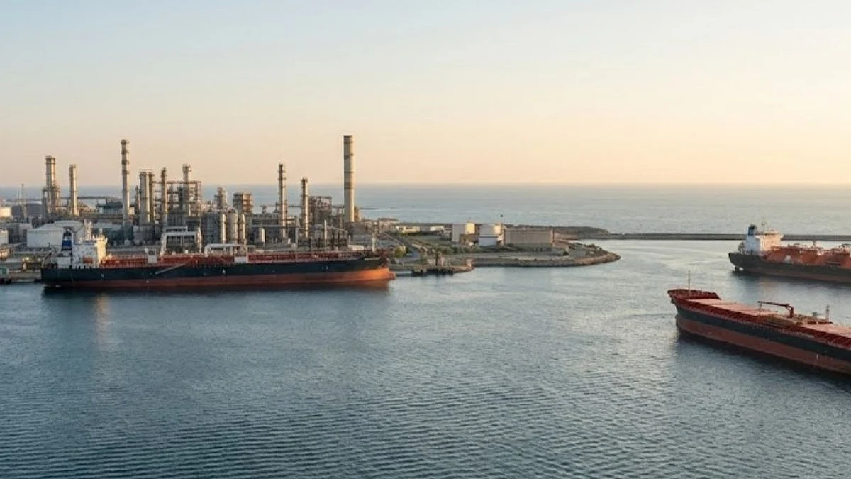 पश्चिम एशिया युद्ध में 40 से ज्यादा तेल और गैस के ठिकाने तबाह, संकट से कोई देश अछूता नहीं रहेगा