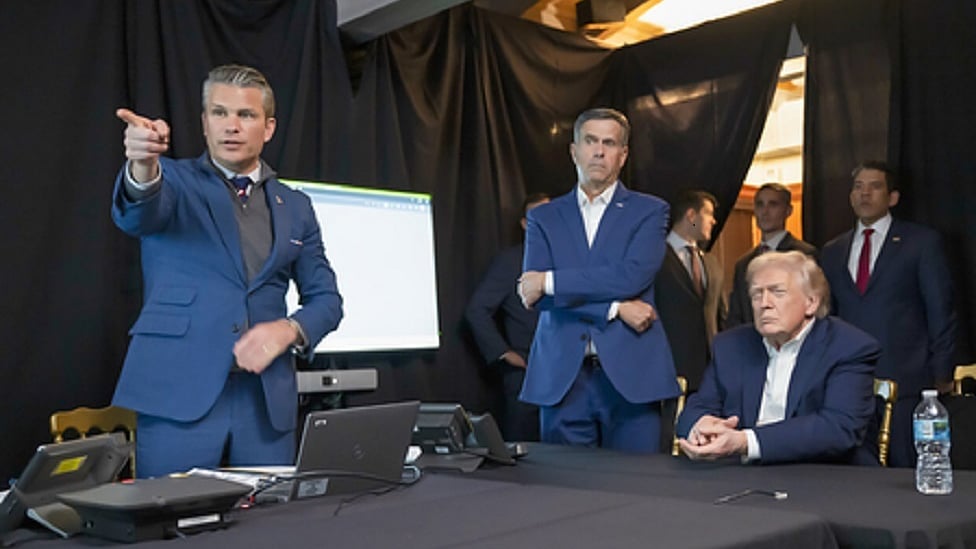 ट्रंप का दावा- 'सम्मानित' ईरानी नेता से बातचीत जारी, तेहरान का इनकार और किम की सत्ता बरकरार