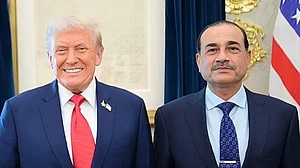 ट्रंप ने पाकिस्तान सेना प्रमुख जनरल आसिम मुनीर से फोन पर की बात, ईरान के अलावा इस मुद्दे पर हुई चर्चा