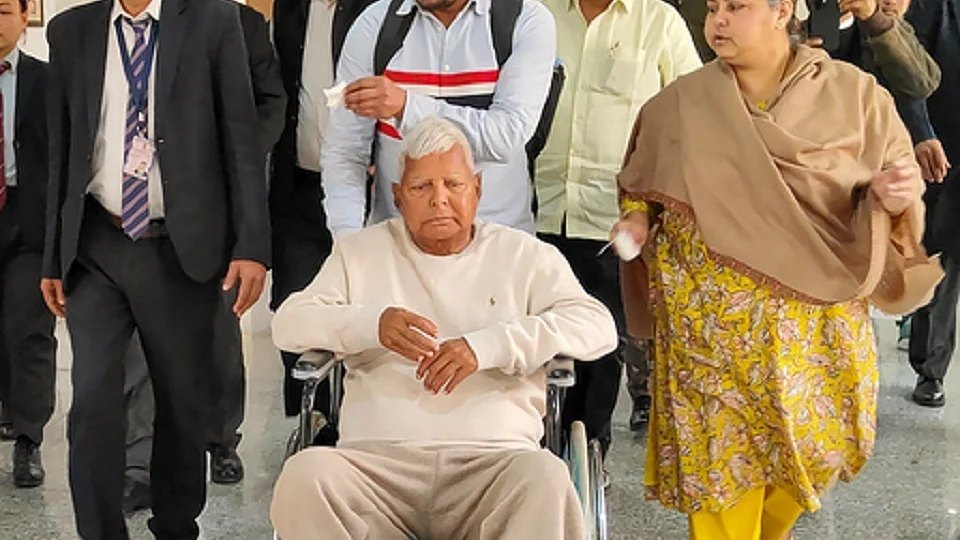 लैंड फॉर जॉब मामले में लालू यादव को बड़ा झटका, हाईकोर्ट ने खारिज की याचिका 