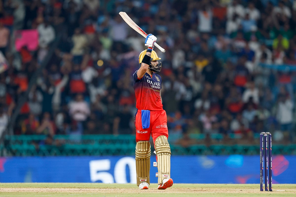 खेल: 'धोनी-रोहित से बेहतर रहेगा IPL 2026 में कोहली का प्रदर्शन' और जानें धोनी को लेकर क्या है अश्विन की राय?