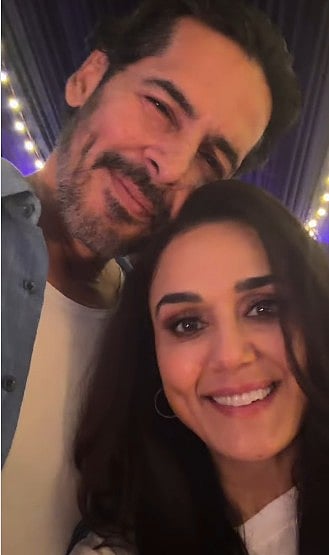 सिनेजीवन: शाहरुख ने पहले ही कर दी रणवीर के बड़े स्टार बनने की भविष्यवाणी और अपारशक्ति का नया गाना ‘तेरे पीछे’ रिलीज