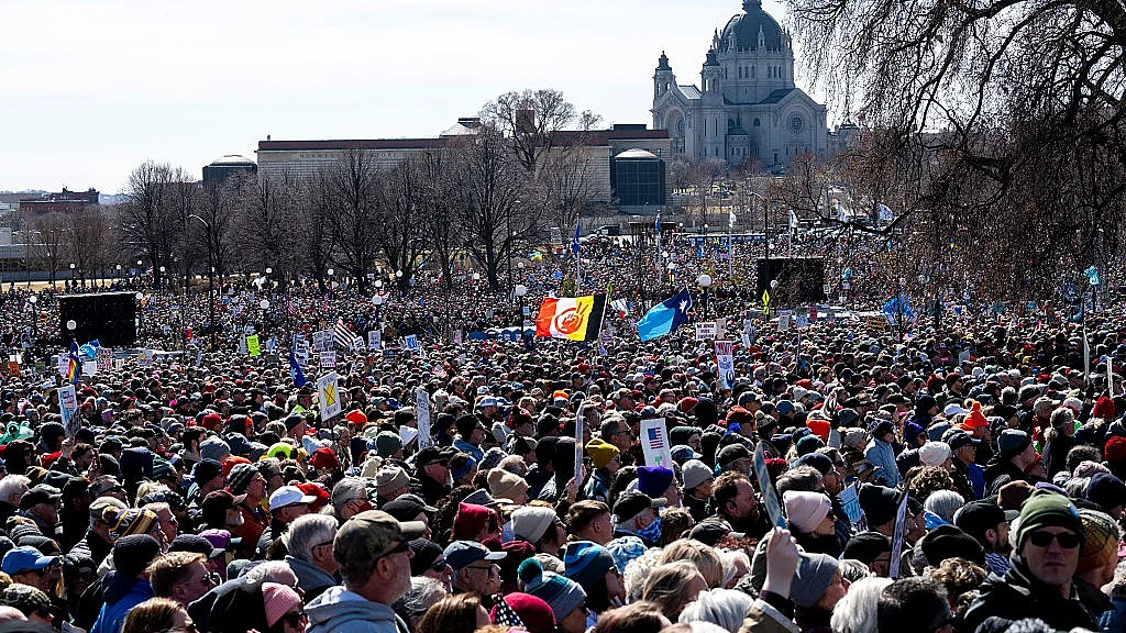 राष्ट्रपति ट्रंप के खिलाफ अमरिका के हर राज्य में 'नो किंग्स' रैली में लाखों लोग शामिल (फोटो - Getty Images)