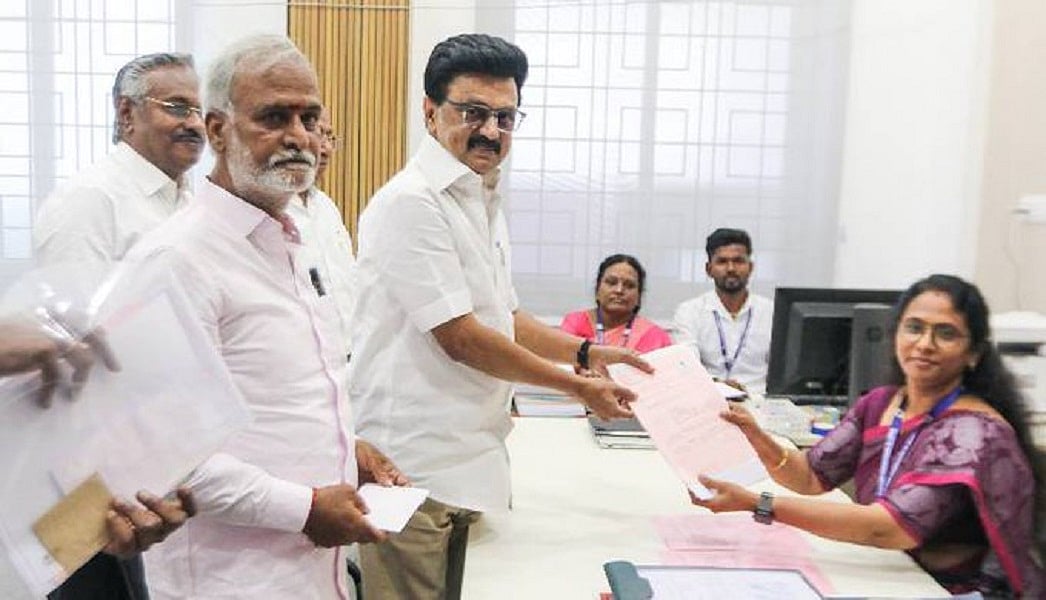 तमिलनाडु चुनाव: स्टालिन ने कोलाथुर से किया नामांकन, डीएमके गठबंधन की जीत का भरोसा जताया