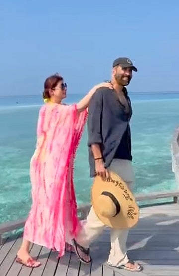 सिनेजीवन: डिंपल कपाड़िया को बॉम्बे हाईकोर्ट से राहत और अक्षय कुमार की शरारत से 'परेशान' हुईं ट्विंकल खन्ना